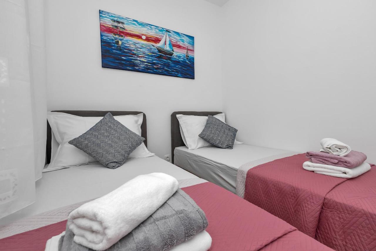Bruno & Toni Deluxe Apartman Makarska Exterior photo